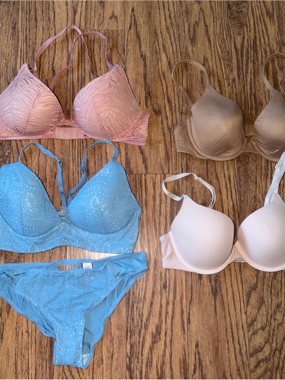 Victoria Secret Underwire Bra Lot Size 34C 32D Demi Push Up Very Sexy Undies